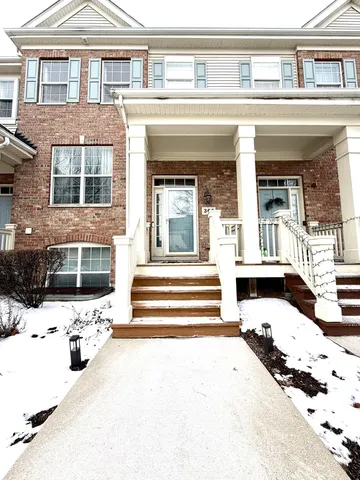 a view of building with a outdoor space