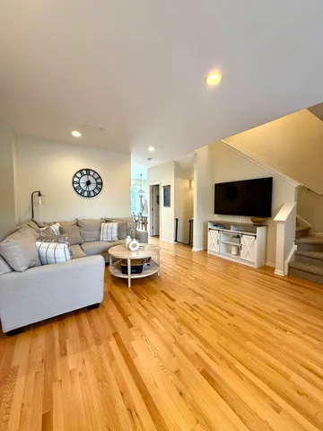 $2,900 | 362 Broadmoor Lane, Unit 362, Bartlett, IL 60103