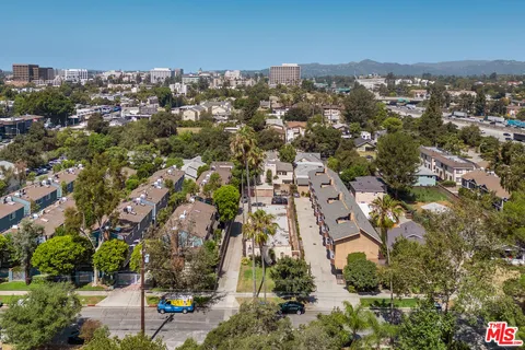 $1,470,000 | 271 North Holliston Avenue, Unit A, Pasadena, CA 91106