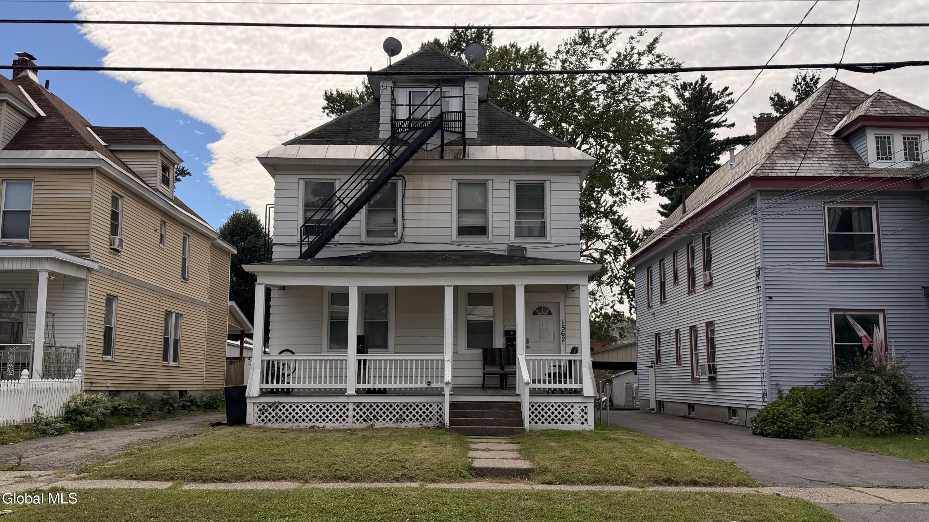 1562 Rugby Road Schenectady, NY 12308 - Photo 1 of 4 IMG_5603