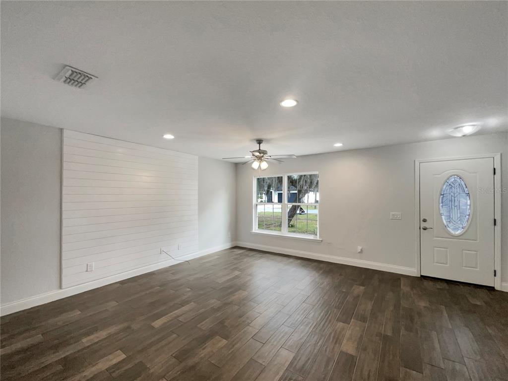 203 Clayton Road Auburndale, FL 33823 - Photo 3 of 21