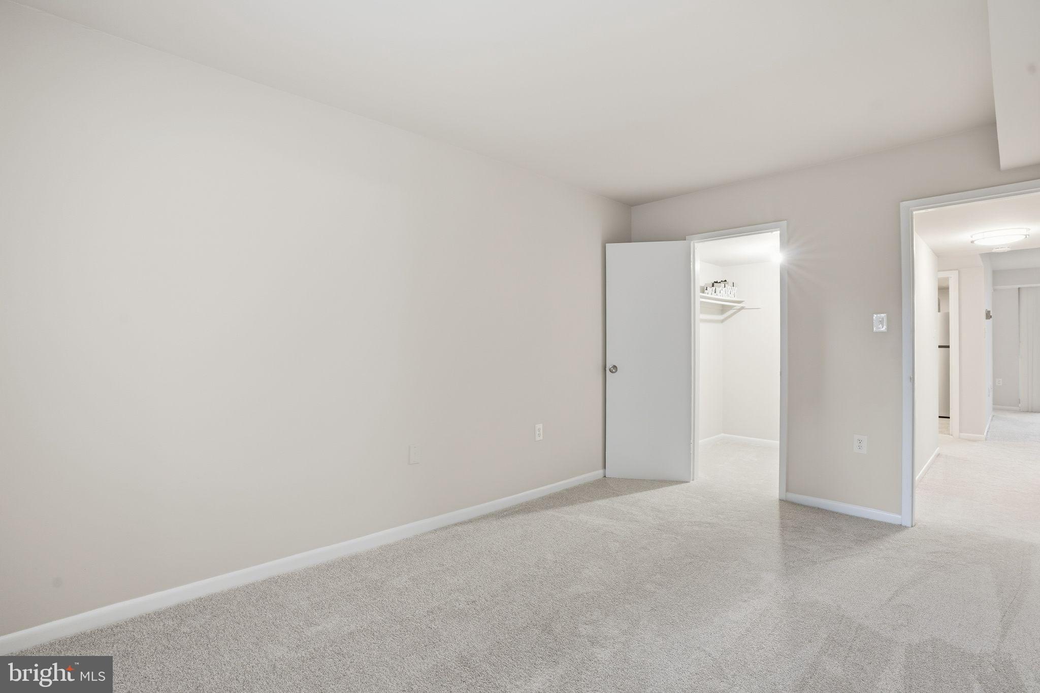 1552 Northgate Square, Unit 12B Reston, VA 20190 - Photo 14 of 23 a view of an empty room