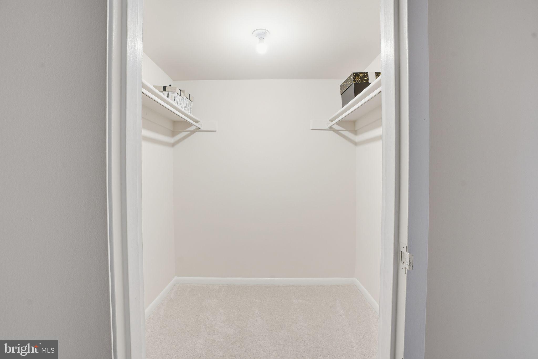 1552 Northgate Square, Unit 12B Reston, VA 20190 - Photo 15 of 23 a view of small space