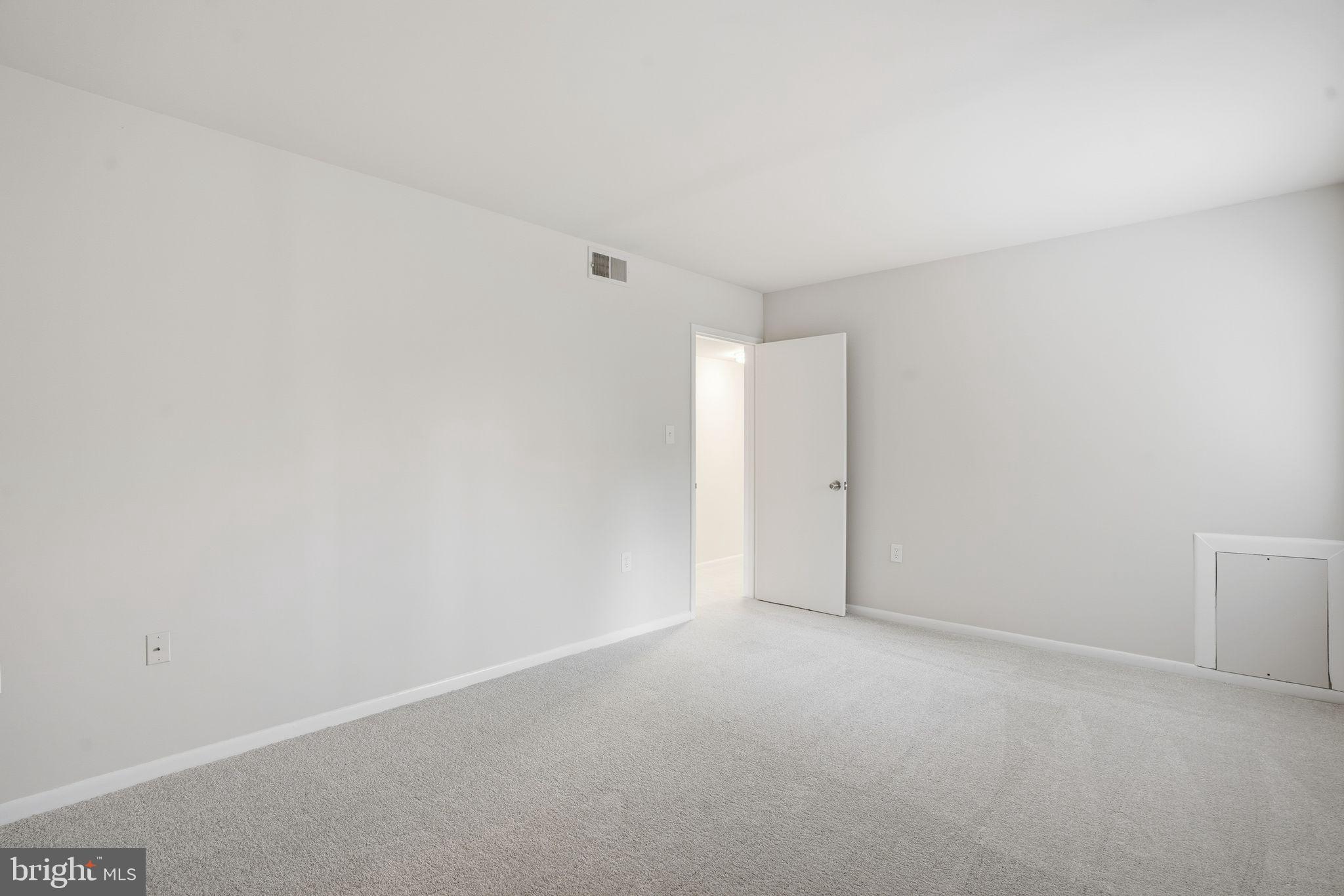 1552 Northgate Square, Unit 12B Reston, VA 20190 - Photo 17 of 23 a view of an empty room