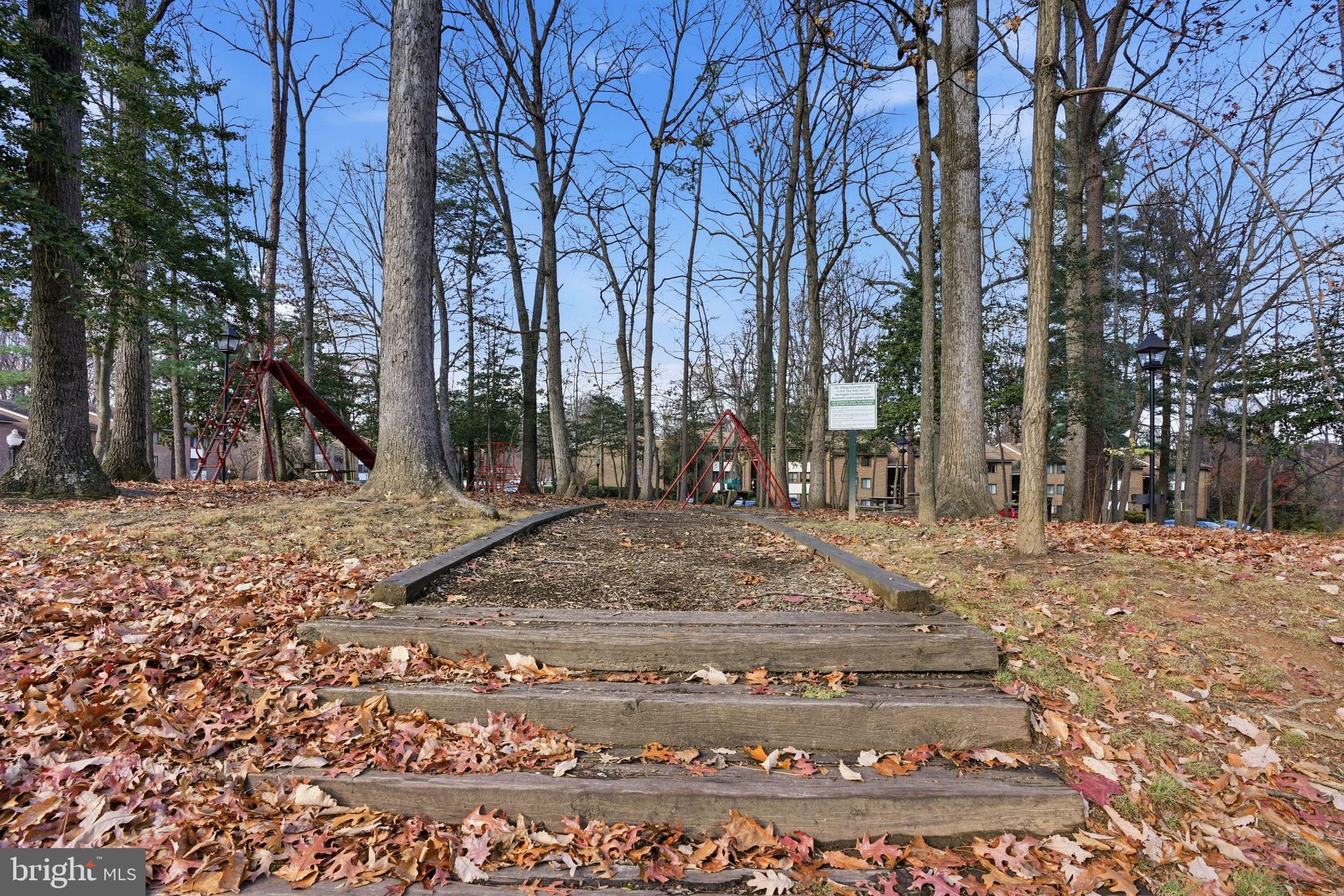 1552 Northgate Square, Unit 12B Reston, VA 20190 - Photo 20 of 23 a view of yard with trees