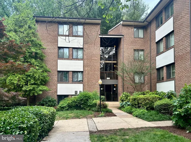 $320,000 | 1552 Northgate Square, Unit 12B, Reston, VA 20190