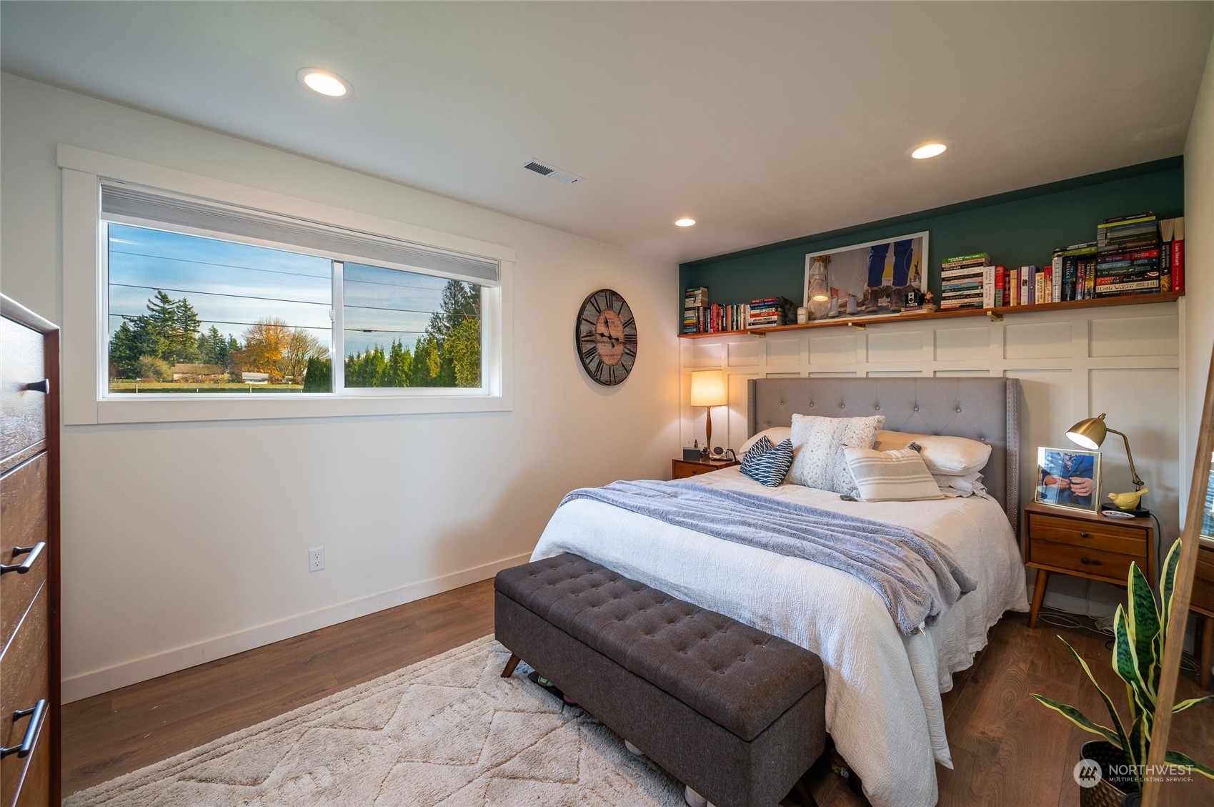 516 East Wiser Lake Road Lynden, WA 98264 - Photo 20 of 37 a bedroom with a bed and window
