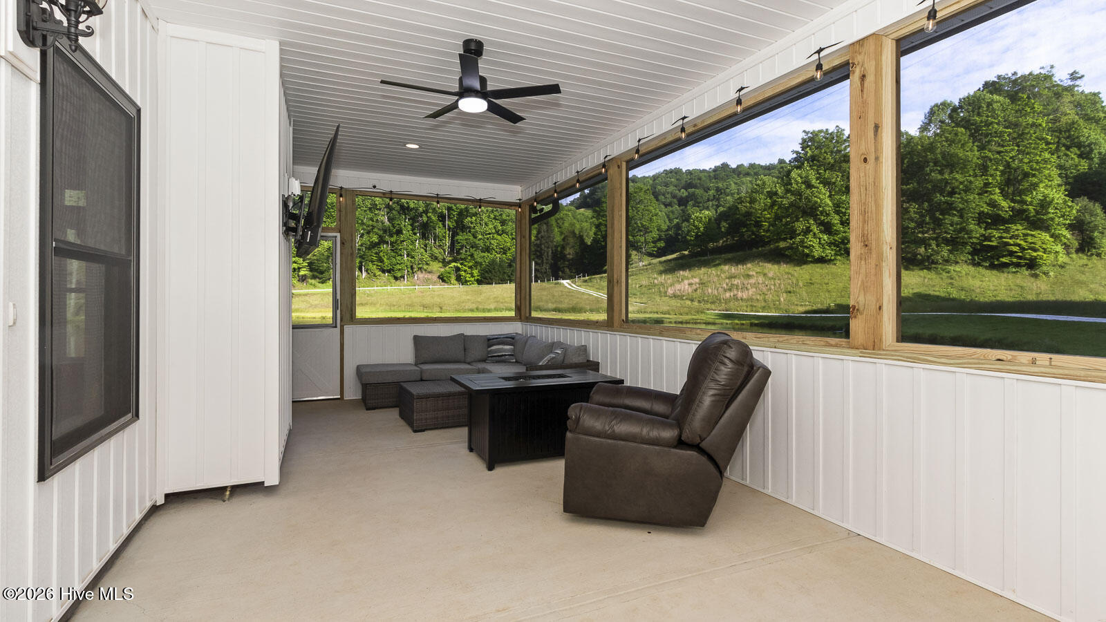 1651 Winding Stairs Road Topton, NC 28781 - Photo 12 of 132