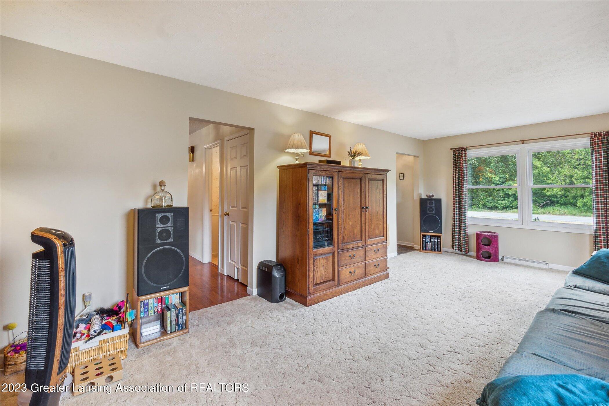 1238 Otto Road Charlotte, MI 48813 - Photo 7 of 46 11-1238-Otto-Rd-Charlotte-MI-48813-Windo