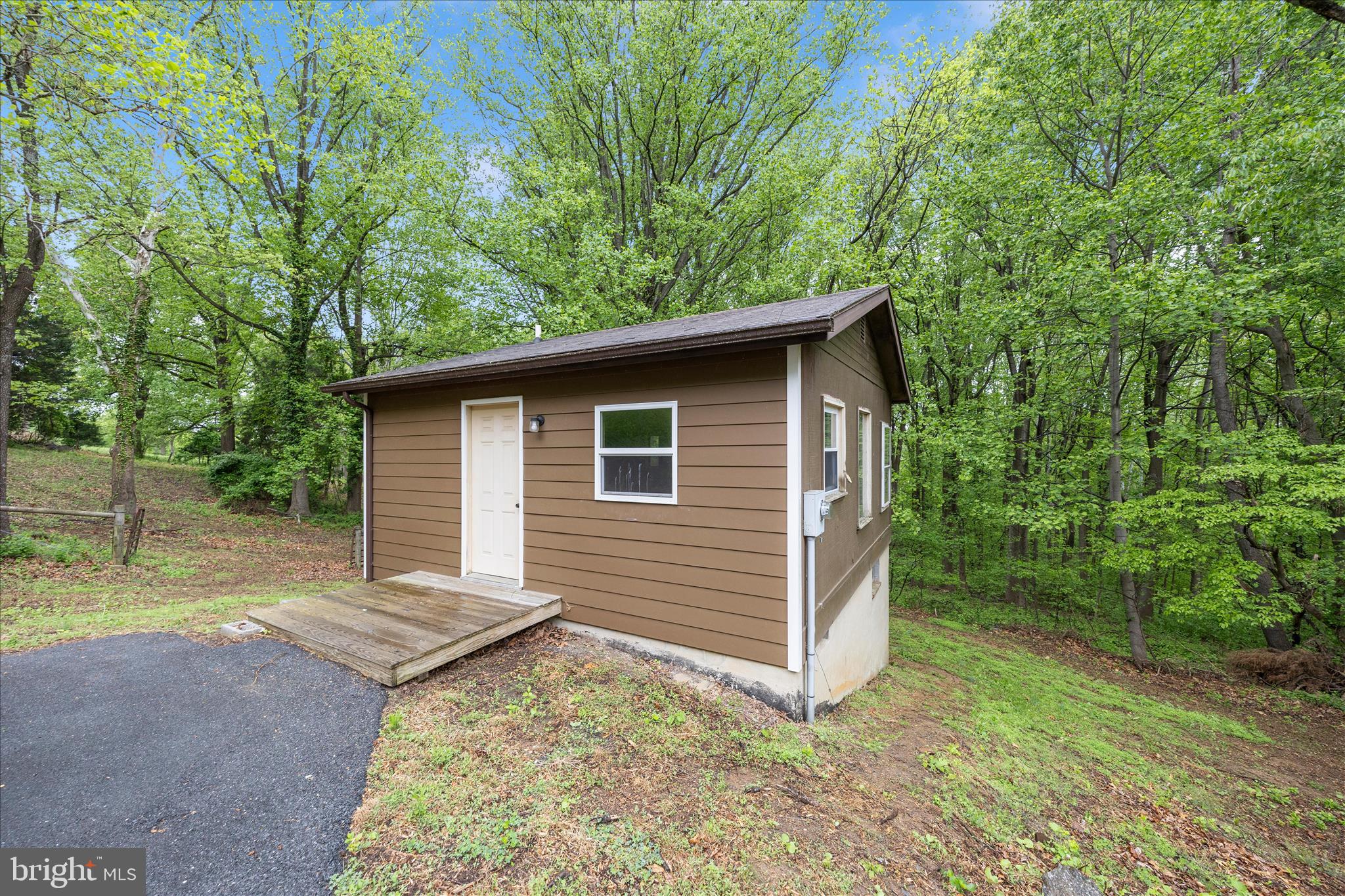 2813 Fry Road Jefferson, MD 21755 - Photo 46 of 51 Cottage