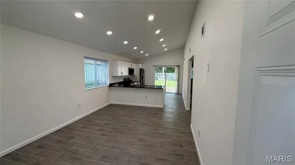 $159,900 | 1332 Langholm Drive, Florissant, MO 63031