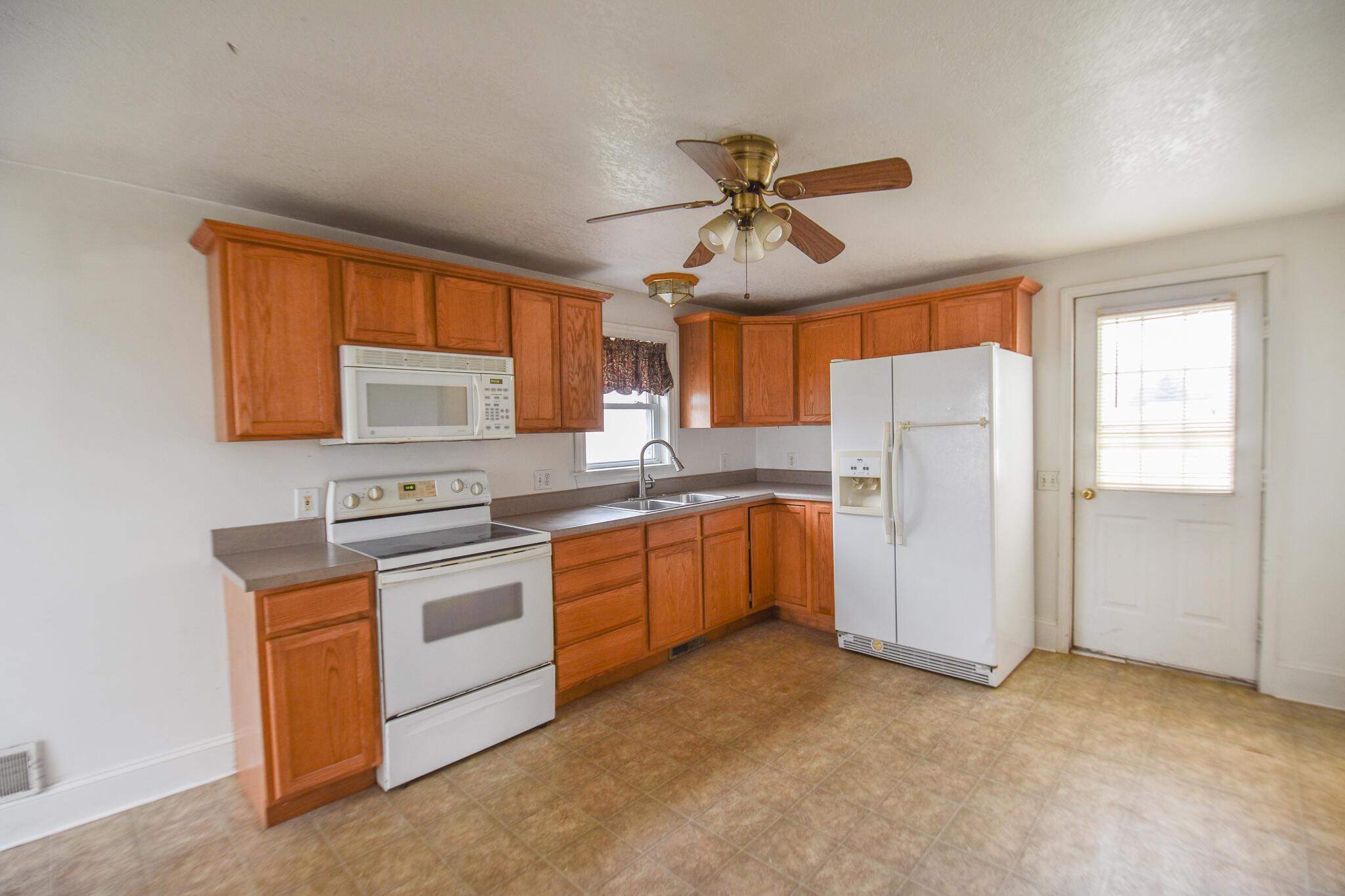 362 East Girard Road Coldwater, MI 49036 - Photo 7 of 34 DSC_0542