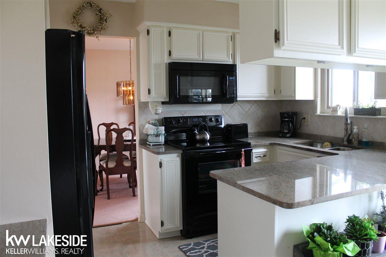 47725 Concord Road Macomb, MI 48044 - Photo 15 of 34