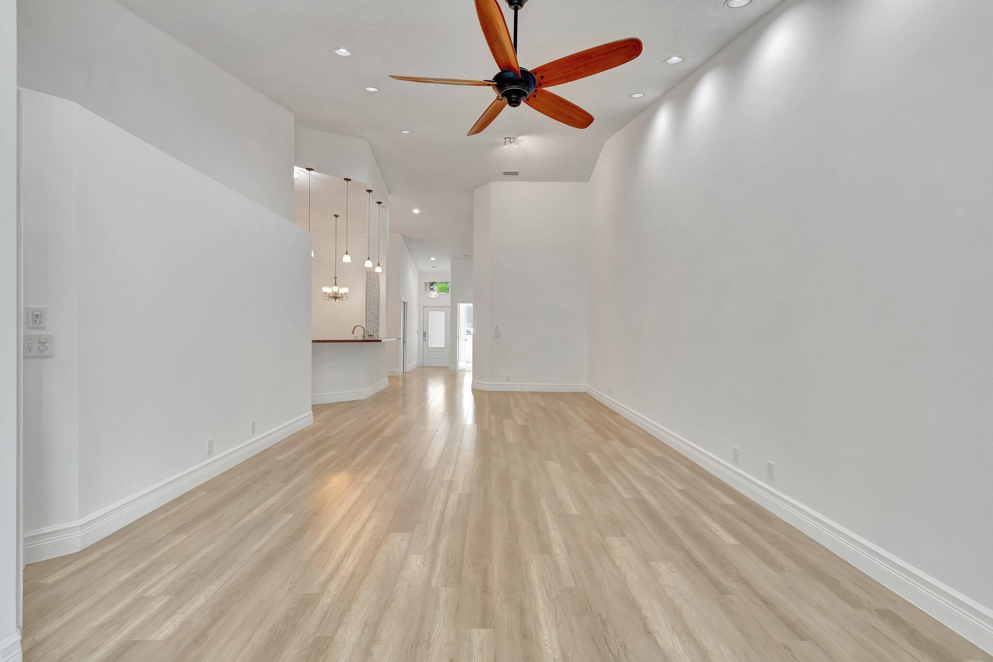 9237 Vineland Court, Unit F Boca Raton, FL 33496 - Photo 16 of 53 LIVING ROOM