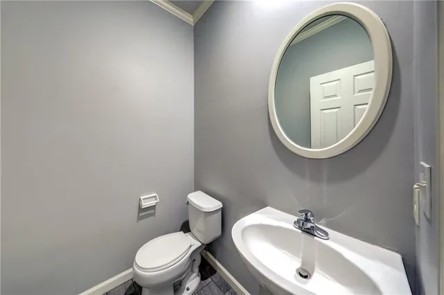 $360,000 | 9203 Boehm Drive, Lenexa, KS 66219