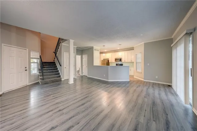 $360,000 | 9203 Boehm Drive, Lenexa, KS 66219