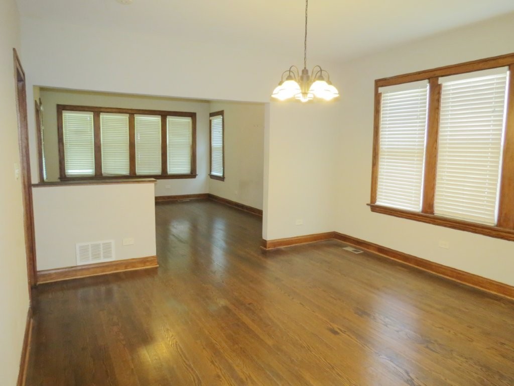 1231 Ridgeland Avenue Berwyn, IL 60402 - Photo 10 of 37 Gallery Image 10
