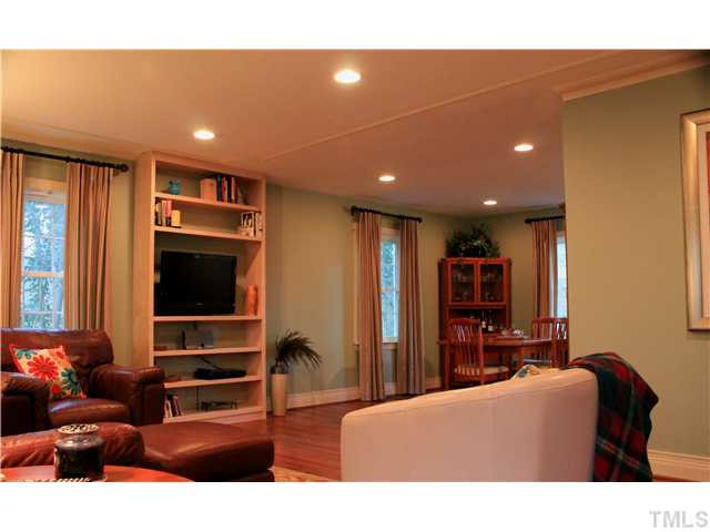 1424 Dixie Trail Raleigh, NC 27607 - Photo 5 of 14 Den/Family/Great Room