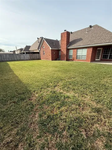 $1,700 | 21606 Windsor Castle Drive, Spring, TX 77388