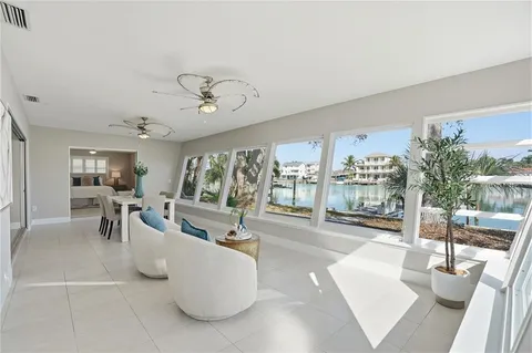$900,000 | 541 Lillian Drive, Madeira Beach, FL 33708