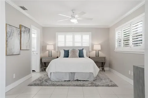 $900,000 | 541 Lillian Drive, Madeira Beach, FL 33708