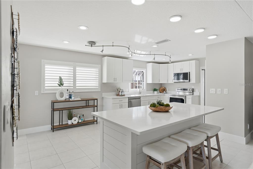 541 Lillian Drive Madeira Beach, FL 33708 - Photo 9 of 42