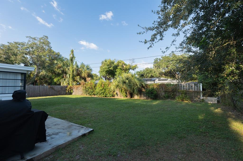 2027 Brampton Road Clearwater, FL 33755 - Photo 20 of 24 Gallery Image 20