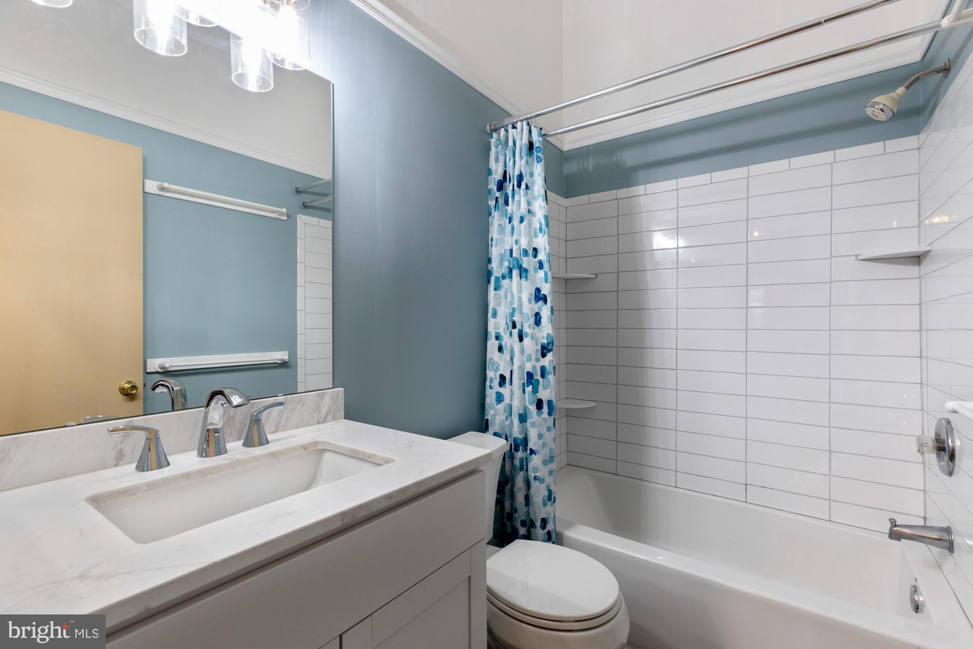 73 Springcress Drive Delran, NJ 08075 - Photo 20 of 37 Hall Bath