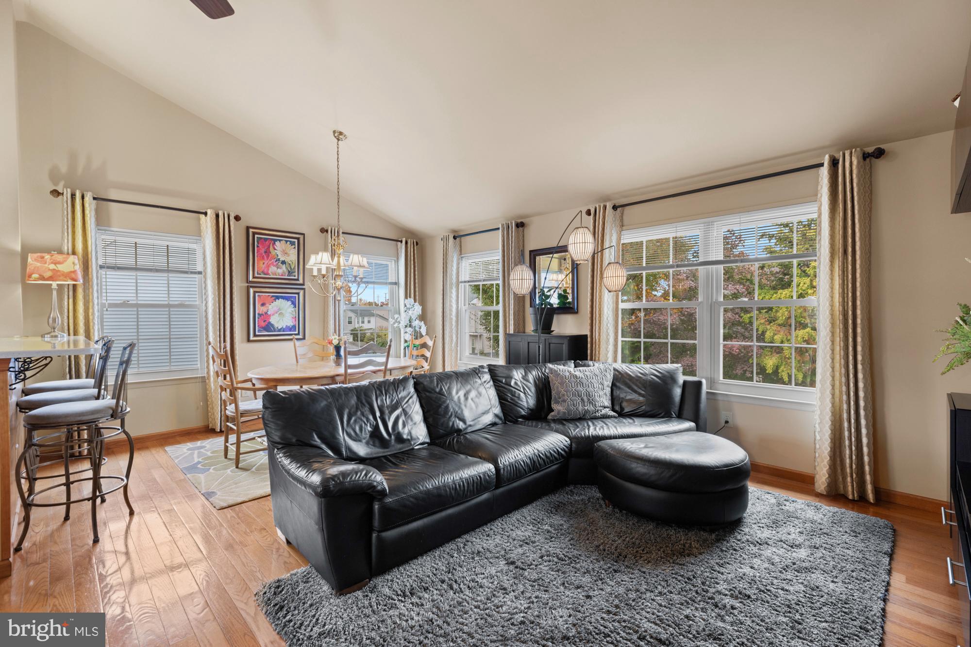 73 Springcress Drive Delran, NJ 08075 - Photo 10 of 37 Living Room