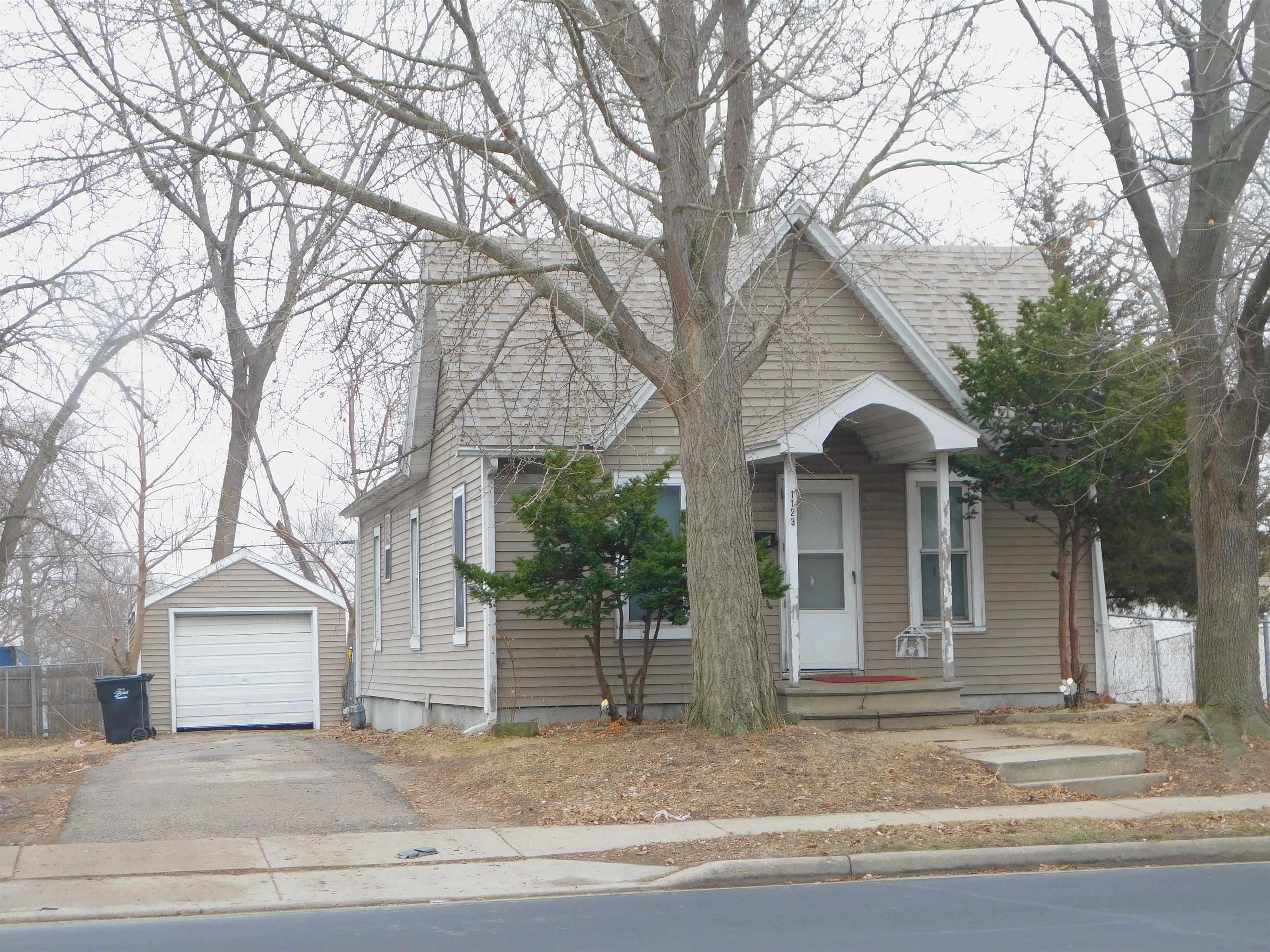 1123 6th Street Beloit, WI 53511 - Photo 1 of 2