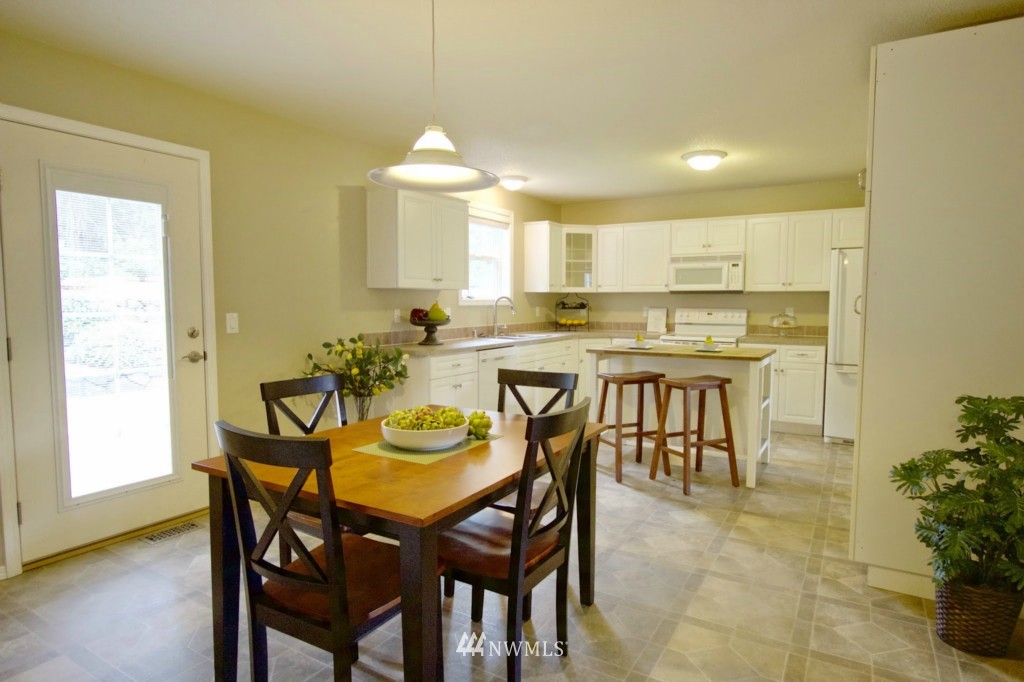 9380 Quail Ridge Road Southwest Port Orchard, WA 98367 - Photo 8 of 24 Gallery Image 8