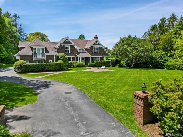 $2,500,000 | 61 Carolyn Place, Chappaqua, NY 10514