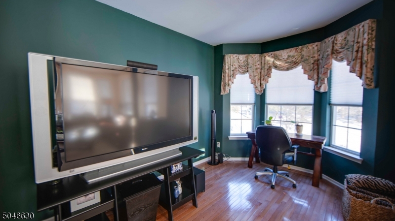 2 Worthington Terrace Flemington, NJ 08822 - Photo 13 of 25