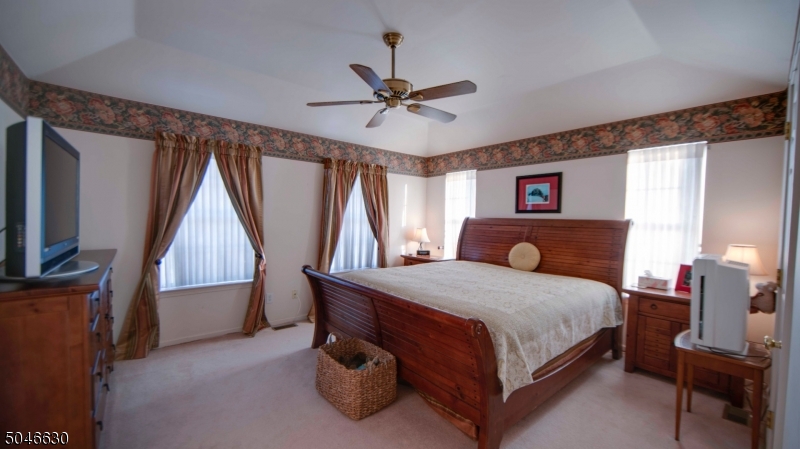 2 Worthington Terrace Flemington, NJ 08822 - Photo 16 of 25