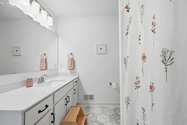 $539,990 | 748 Longmeadow Lane, Waconia, MN 55387