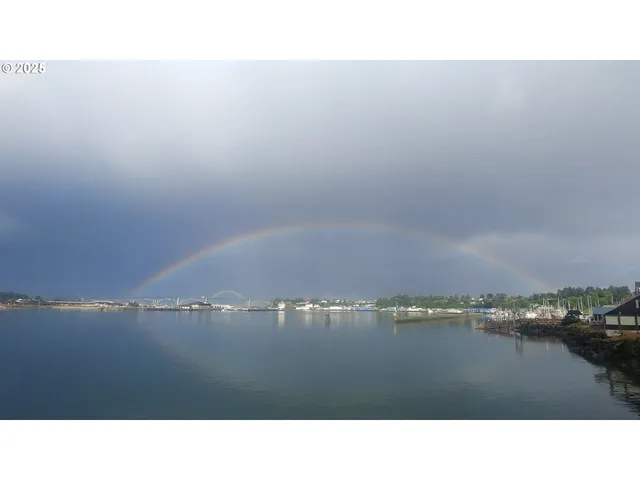 $200,000 | 1000 Southeast Bay Blvd. Boulevard, Unit 403, Newport, OR 97365