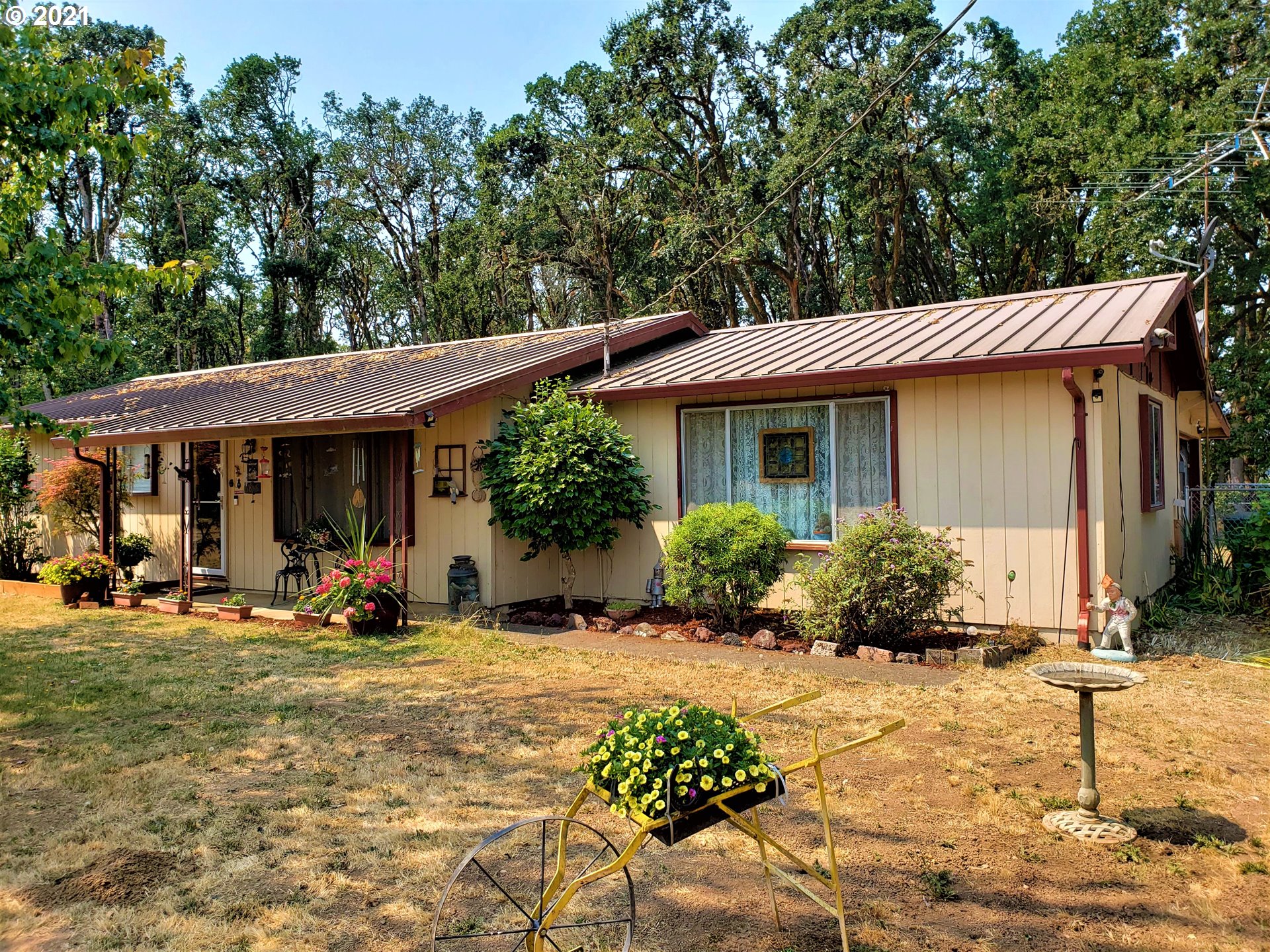 6845 Red Prairie Road Sheridan, OR 97378 - Photo 1 of 32