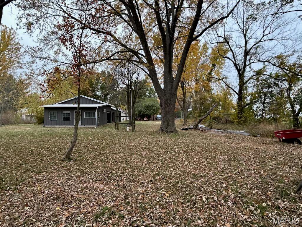10198 Old Rte 66 Litchfield, IL 62056 - Photo 3 of 13