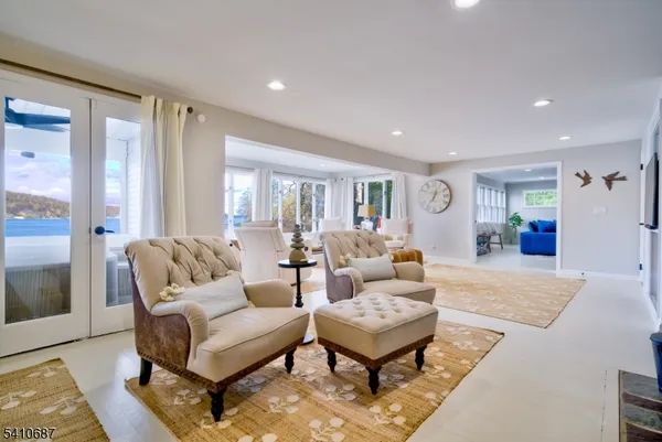 $2,495,000 | 134 Lake End Road, Newfoundland, NJ 07435