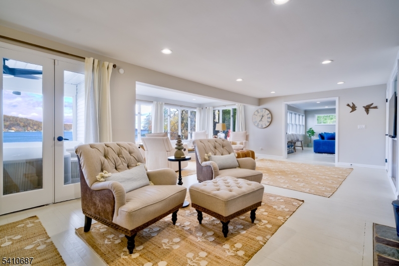 134 Lake End Road Newfoundland, NJ 07435 - Photo 17 of 47