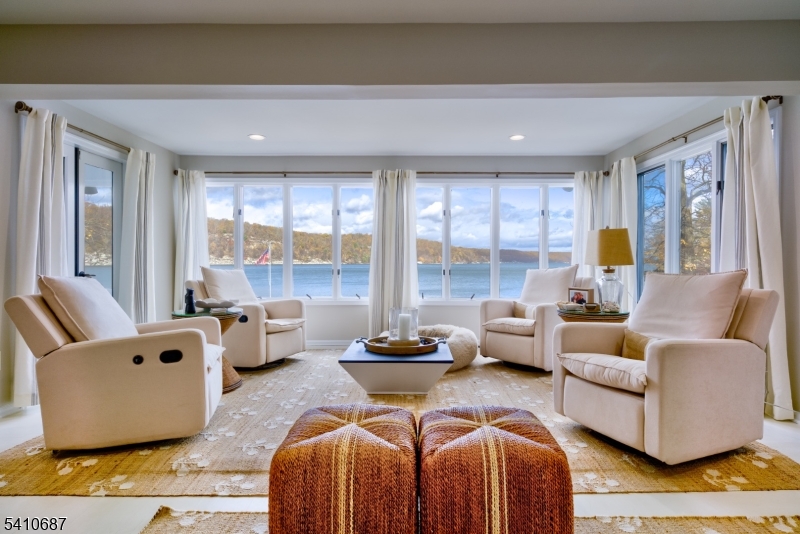 134 Lake End Road Newfoundland, NJ 07435 - Photo 18 of 47