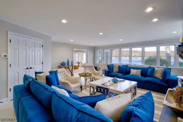 $2,495,000 | 134 Lake End Road, Newfoundland, NJ 07435