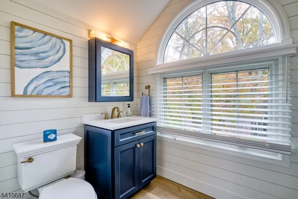 $2,495,000 | 134 Lake End Road, Newfoundland, NJ 07435