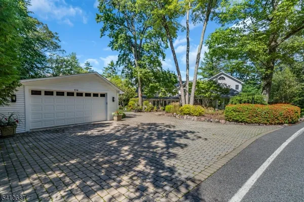 $2,495,000 | 134 Lake End Road, Newfoundland, NJ 07435