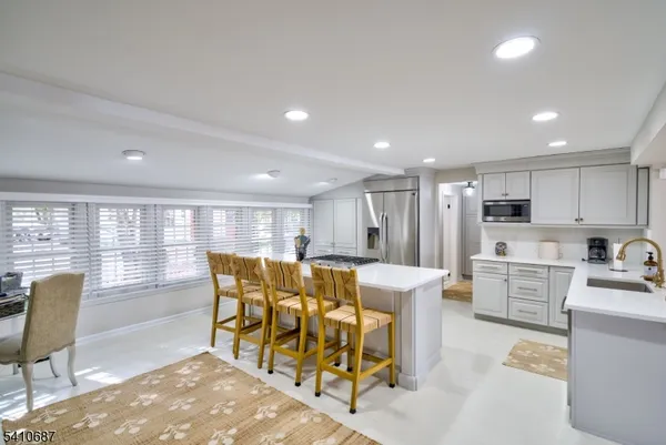 $2,495,000 | 134 Lake End Road, Newfoundland, NJ 07435