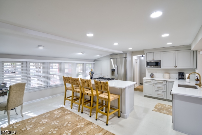 134 Lake End Road Newfoundland, NJ 07435 - Photo 9 of 47