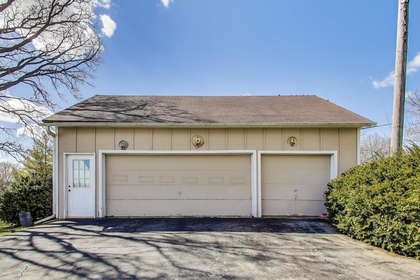 9N620 South Water Road Elgin, IL 60124 - Photo 30 of 34