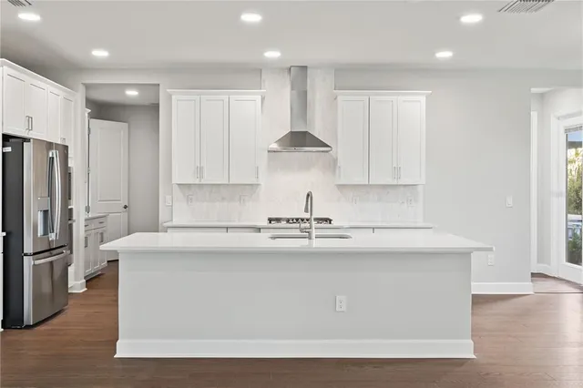 an empty room with an entryway