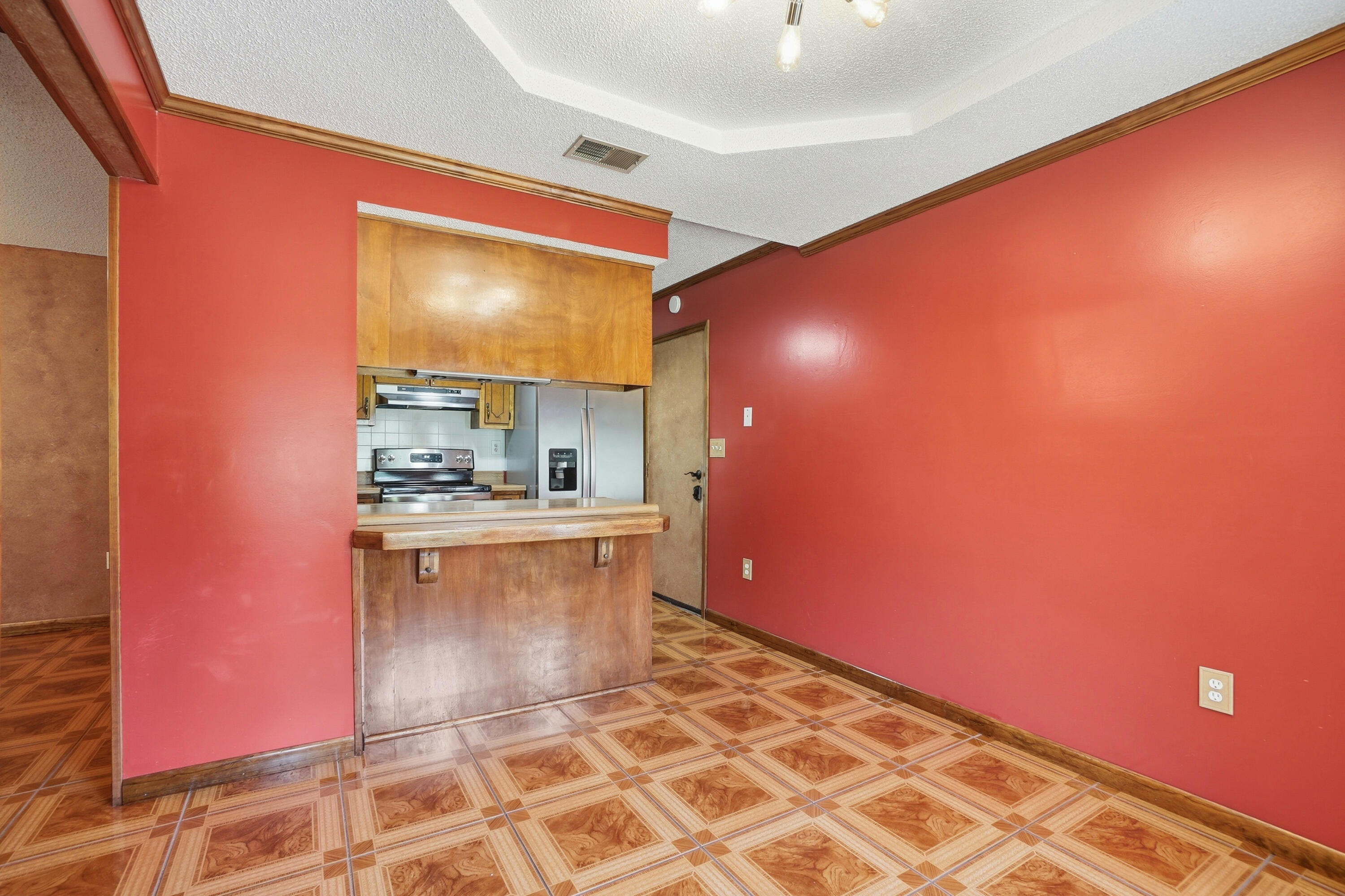 324 John King Road Crestview, FL 32539 - Photo 7 of 28 a view of kitchen and a window
