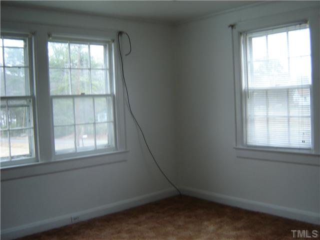 2503 Joyner Road Durham, NC 27704 - Photo 6 of 7